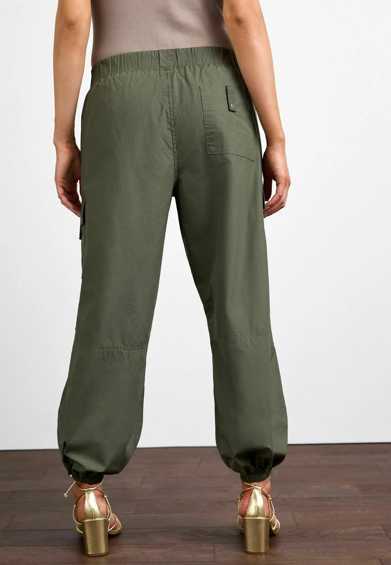 Next MATERNITY UTILITY - Cargohose - Khaki Green 4 Next MATERNITY UTILITY - Cargohose - Khaki Green – Bild 2