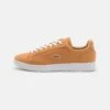Lacoste CARNABY PRO - Sneaker Low - Tan/white 2 Lacoste CARNABY PRO - Sneaker Low - Tan/white -Bekleidungsgeschäft 096f4bb9cc6046729707e53e37cacdd4