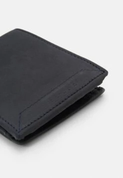 Pier One LEATHER - Geldbörse - Black -Bekleidungsgeschäft 1ea766b8b9cf40498e80087edea07e47