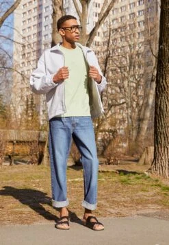 Pier One UNISEX - Hausschuh - Black -Bekleidungsgeschäft 21323aaf96c24ccbb412a95ef516eddd