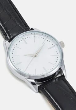 Pier One UNISEX - Uhr - Black -Bekleidungsgeschäft 2ca027bca7d1423cb853a7efca721600