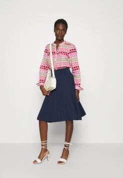 Anna Field Plisse A-line Mini Skirt - A-Linien-Rock - Maritime Blue 9 Anna Field Plisse A-line Mini Skirt - A-Linien-Rock - Maritime Blue -Bekleidungsgeschäft 3989f3a7e8db46348cb737715bab1167