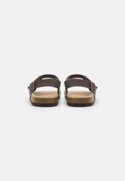 Pier One UNISEX - Riemensandalette - Dark Brown -Bekleidungsgeschäft 3ab13fc8e6dd44d39a02f99a9fd8e8e2