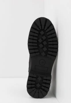 Pier One UNISEX - Stiefelette - Black 12 Pier One UNISEX - Stiefelette - Black -Bekleidungsgeschäft 3cdd5d0e98464557b3e6ff10c0d3bf9c