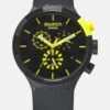 Swatch RACING PLEASURE - Chronograph - Black/yellow -Bekleidungsgeschäft 44c561a4591944399d217a24041af52f