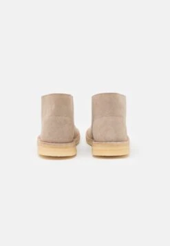 Clarks Originals DESERT BOOT - Sportlicher Schnürer - Sand -Bekleidungsgeschäft 5a1db507d740431f986e2057343b3d50