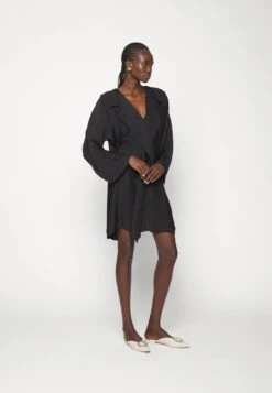 By Malene Birger AVANNA - Freizeitkleid - Black 10 By Malene Birger AVANNA - Freizeitkleid - Black -Bekleidungsgeschäft 8247bef2714545cbbfc1b25569444fd5