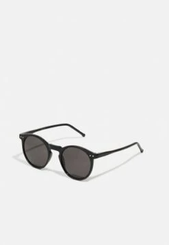 Pier One Sonnenbrille - Black 13 Pier One Sonnenbrille - Black -Bekleidungsgeschäft 8988ea5b134d48428a697f3e92a59f12