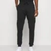 Pier One Jogginghose - Black 1 Pier One Jogginghose - Black -Bekleidungsgeschäft 8abcd4367e884d77ae9a41afc9d3bde0