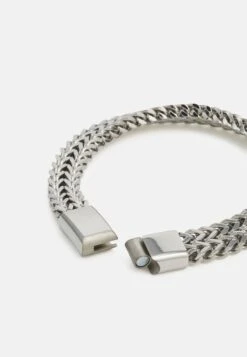 Pier One Armband - Silver-coloured 10 Pier One Armband - Silver-coloured -Bekleidungsgeschäft 8ade362317344761972d7f92dfca3311