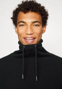 Pier One STRUCTURE BLOCK HIGH COLLAR - Strickjacke - Black -Bekleidungsgeschäft 8ae538afff544777a63a44071114fc02