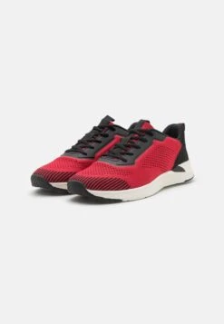Pier One Sneaker Low - Red 9 Pier One Sneaker Low - Red -Bekleidungsgeschäft 8be298f3c25f4cd8a8b2f850c896241f