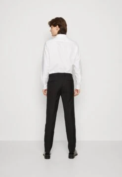 Pier One SET - Anzug - Black -Bekleidungsgeschäft 8dfce3cb1d0847869705990ca253a88a