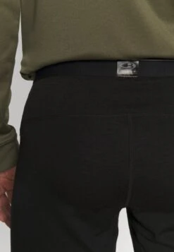 Icebreaker 100% MERINO 200 OASIS SHORTS - Unterhose Lang - Black -Bekleidungsgeschäft 9c54565f62e94abfa45fc82287598d78