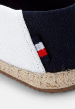 Pier One Espadrille - White - Dark Blue -Bekleidungsgeschäft a179fcff0fc649dd997161588d96d0d4
