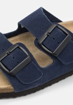 Pier One LEATHER UNISEX - Hausschuh - Dark Blue 13 Pier One LEATHER UNISEX - Hausschuh - Dark Blue -Bekleidungsgeschäft a5a88158e25a4eb4b3e59dc262861c25