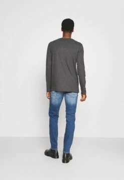 Pier One 2 PACK - Langarmshirt - Dark Grey/black -Bekleidungsgeschäft a601e52fa7974b079f93b858d4b782ec