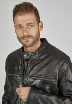 Bugatti MIT STEHKRAGEN UND DRUCKKNOPFRIEGEL - Lederjacke - Schwarz -Bekleidungsgeschäft b739a8434c4d43f2a8091fe9ed5f0e8a