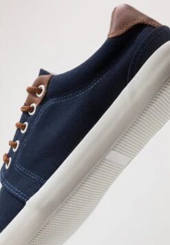 Pier One UNISEX - Sneaker Low - Dark Blue 13 Pier One UNISEX - Sneaker Low - Dark Blue -Bekleidungsgeschäft c4c64a8508b7448e9f9a2c45f00c46e0