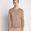 Pier One BASIC CREWNECK - Strickpullover - Mottled Beige -Bekleidungsgeschäft cc4d98d60e7a447cbbb2e3da965107ff