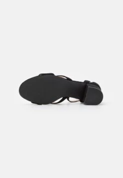 LEATHER WIDE FIT - Riemensandalette - Black 12 LEATHER WIDE FIT - Riemensandalette - Black -Bekleidungsgeschäft d01fa3b7e2db44428a41d41757549389