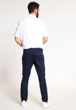 Pier One SLIM FIT CHINO - Chino - Dark Blue -Bekleidungsgeschäft d781d37eda76425a93e9a0a3b37f56fe