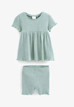 Next SHORT SLEEVE AND SET - Shorts - Multi Character Shapes -Bekleidungsgeschäft dba9e5858ac14580a48fa40c80d34200