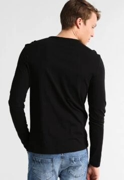 Pier One Langarmshirt - Black 10 Pier One Langarmshirt - Black -Bekleidungsgeschäft df1fe5cd40984d1580363c0147a59e34