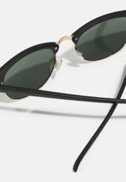 Pier One UNISEX - Sonnenbrille - Black/green -Bekleidungsgeschäft e1f96fdeaeb540b5afa394ab48bca716