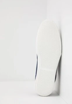 Pier One UNISEX - Sneaker Low - Dark Blue 12 Pier One UNISEX - Sneaker Low - Dark Blue -Bekleidungsgeschäft e752f9ad01314be7869db9ae10f02a5b