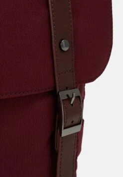 Pier One UNISEX - Tagesrucksack - Bordeaux 11 Pier One UNISEX - Tagesrucksack - Bordeaux -Bekleidungsgeschäft edf7b0db4a184ebba8c9f41a63dc0194