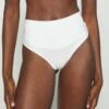 Spanx COTTON COMFORT THONG - String - White -Bekleidungsgeschäft f5c6155e43aa4edbaccc368b691123cc