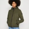 Pier One Regenjacke / Wasserabweisende Jacke - Olive -Bekleidungsgeschäft fe480f914e9c4189ab8273cc70688356