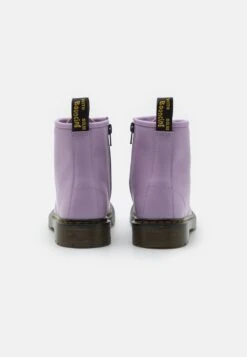 Dr. Martens 1460 - Schnürstiefelette - Lilac 10 Dr. Martens 1460 - Schnürstiefelette - Lilac -Bekleidungsgeschäft ff792349655a43a688b1e8d3f0b213e5
